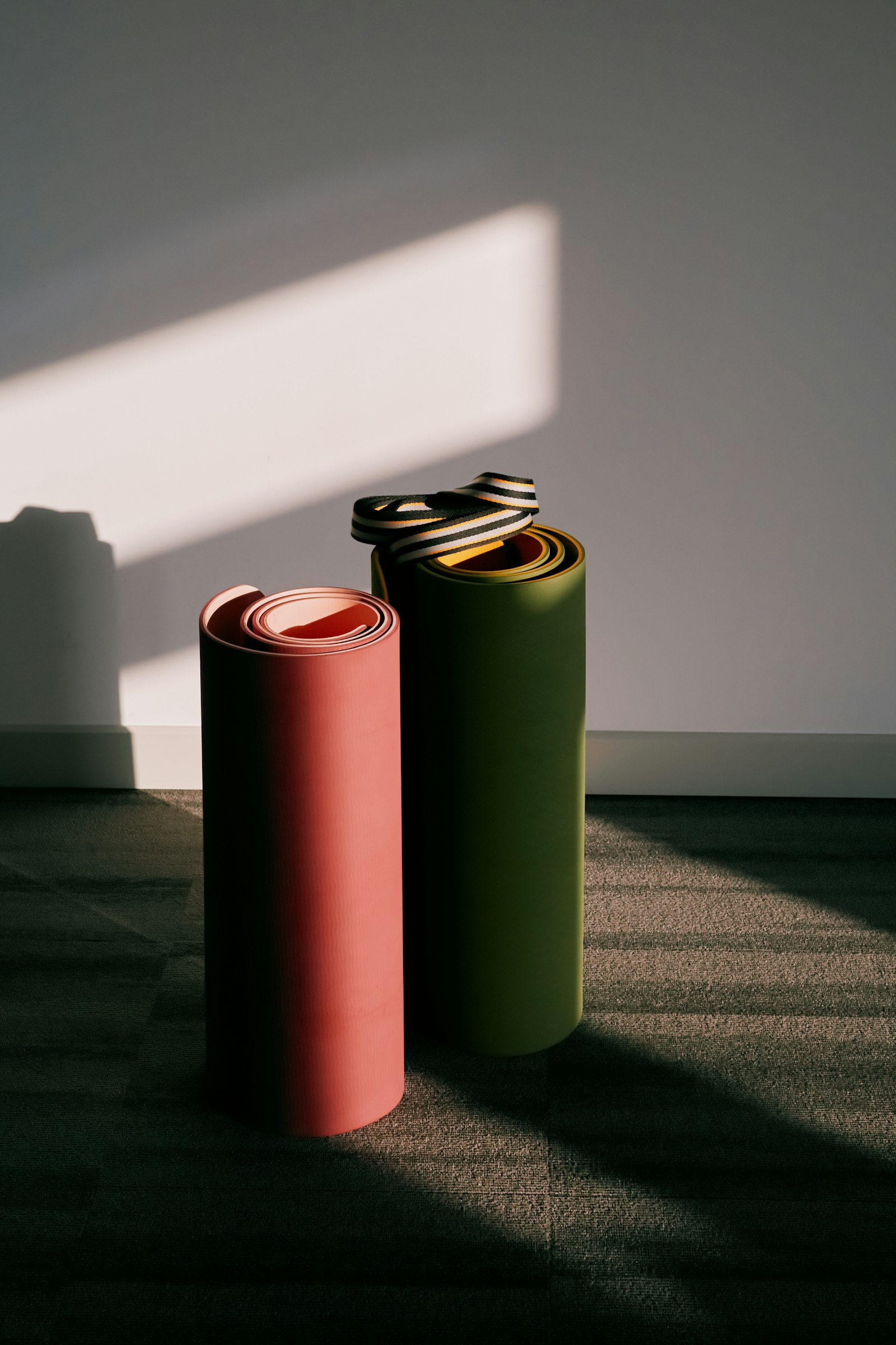 Rulo yapılmış yoga matları